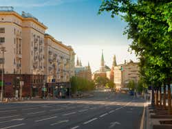 Rua Tverskaya durante o dia